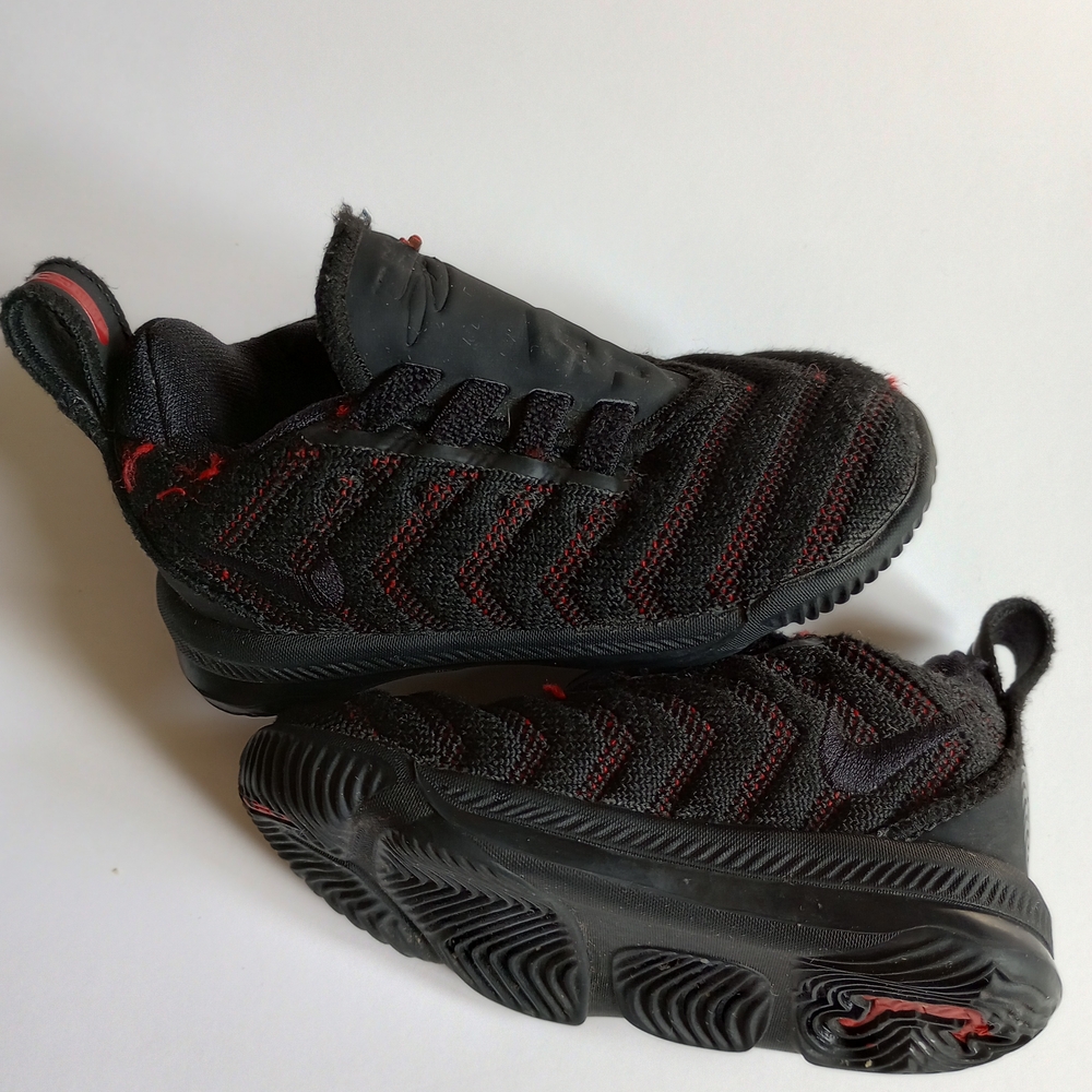 Nike Lebron XVI 16 Youth/Baby Size 4c